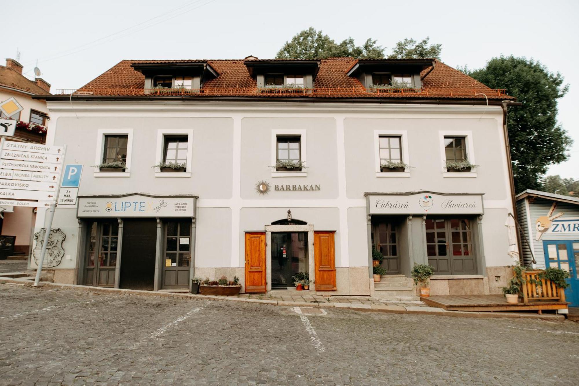 Barbakan Kremnica Bagian luar foto